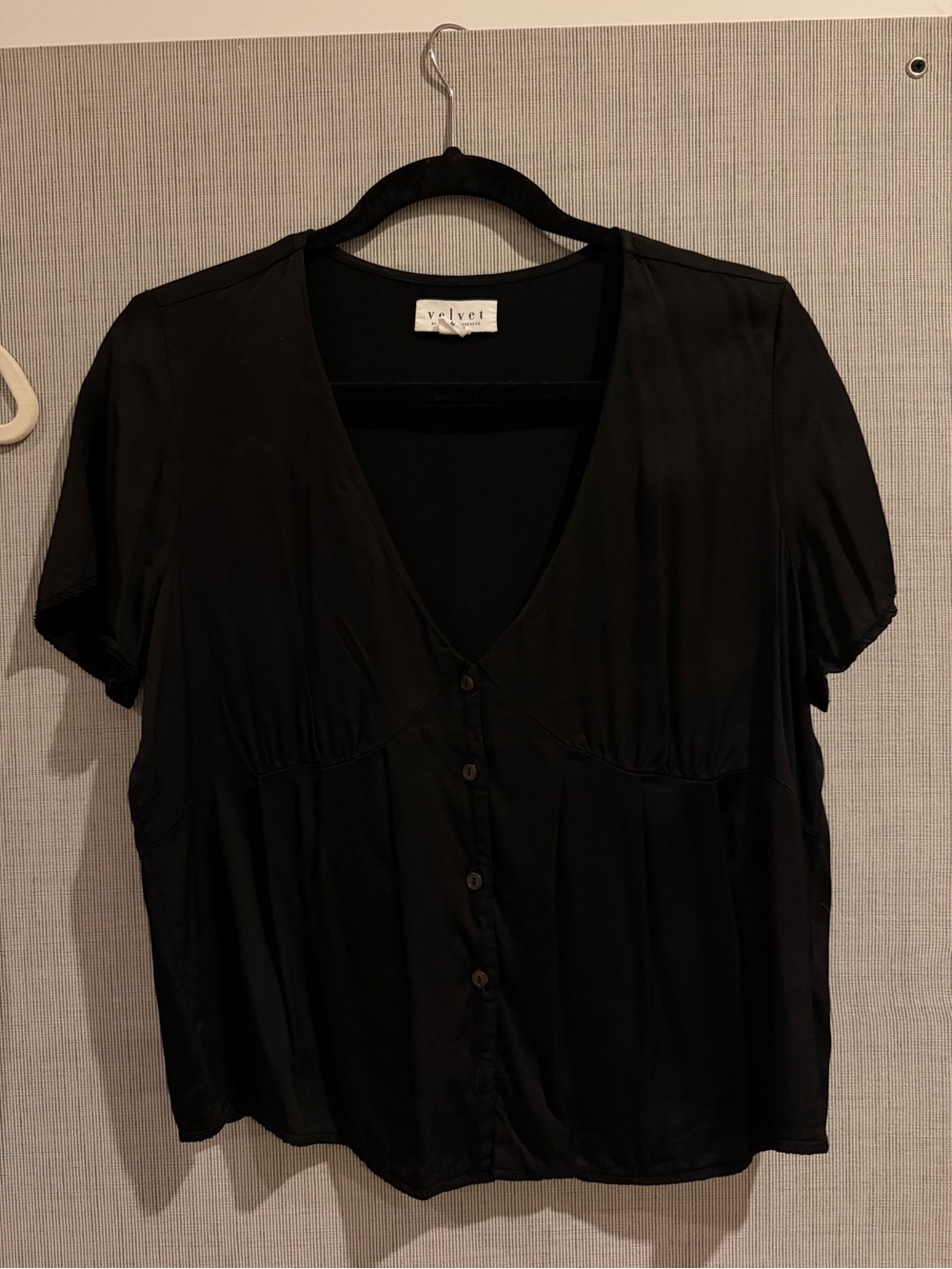 Maisie Button Up Flare Short Sleeve Silk Blouse - Velvet by Graham and Spencer - Picture 6 of 9
